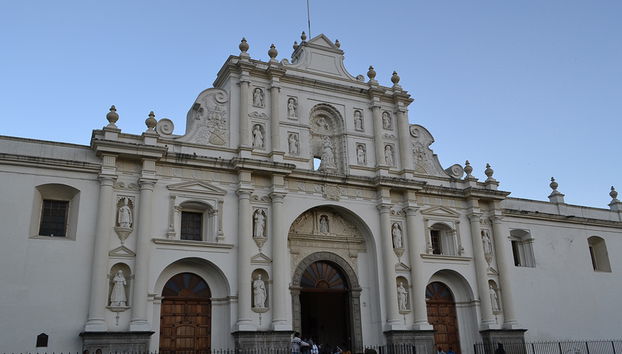 Modern and colonial Guatemala - Photo 5