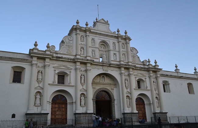 Modern and colonial Guatemala - Photo 5