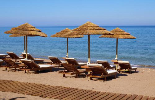 Messina Resort Hotel - Photo 1