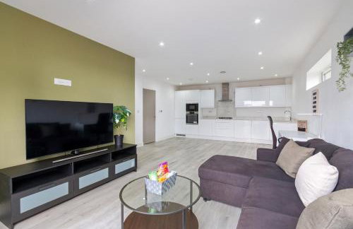 CR2-Gated Apartment with Secure Parking-Ideal for Contractors - Foto 10