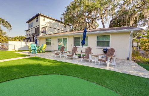 Riverfront Home with Putting Green and Boat Dock! - Foto 2