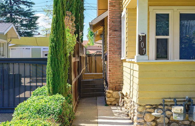 Comfortable Home Near LA With Full Kitchen & Laundry - Foto 34