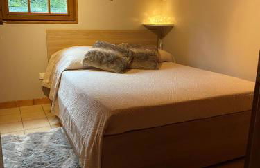 Marmotte Gîte 2à4 personnes avec cheminée à 10mn des pistes - Foto 7