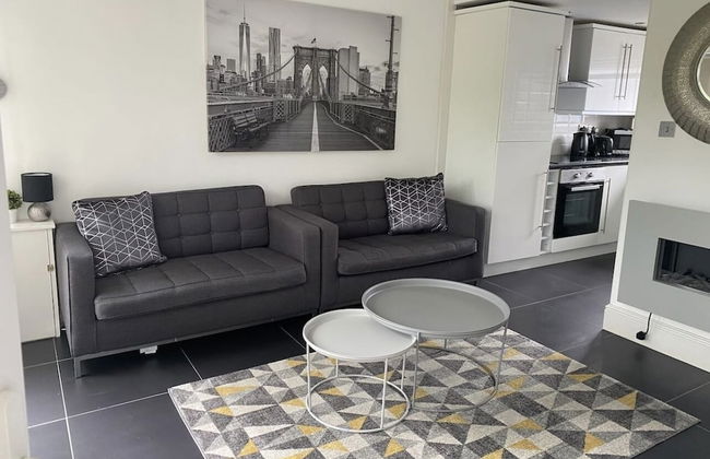 Inviting 2-bed Chalet in Caernarfon - Photo 1