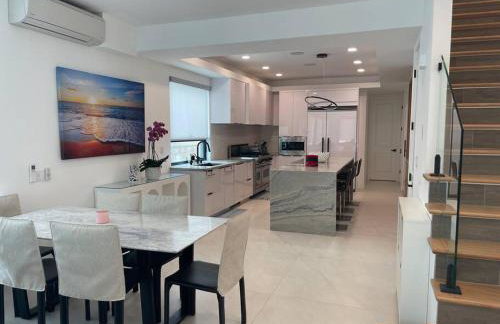 Beach House with Rooftop Jacuzzi - Foto 42