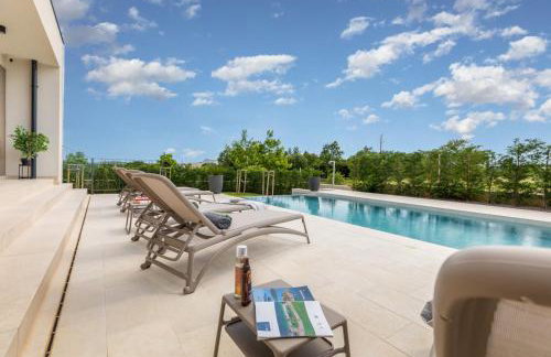 Villa Lastine by Villsy - Photo 10