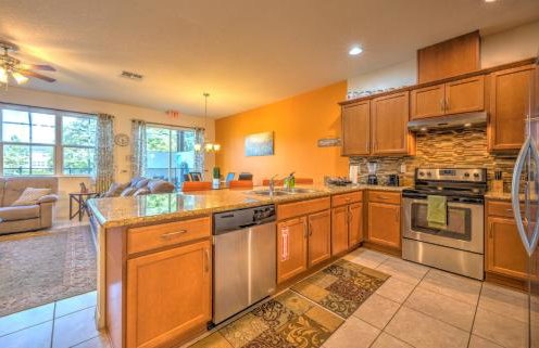 4 Bedroom SunHaven Townhouse with Pool Near Disney - Foto 13