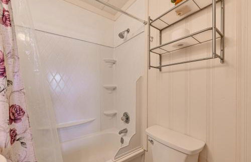 Private Dock and Beach! Lake Norman Cottage Hideaway - Foto 17