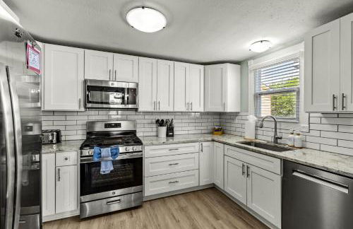 Family & Pet-Friendly - Walk to Beach & Pier - Foto 15