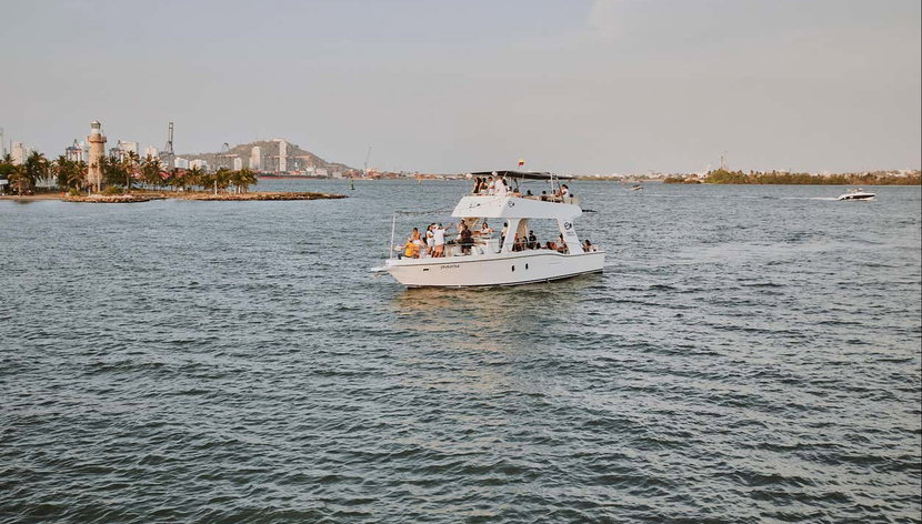 Paseo en barco al atardecer - Foto 2, Navegando por Cartagena de Indias