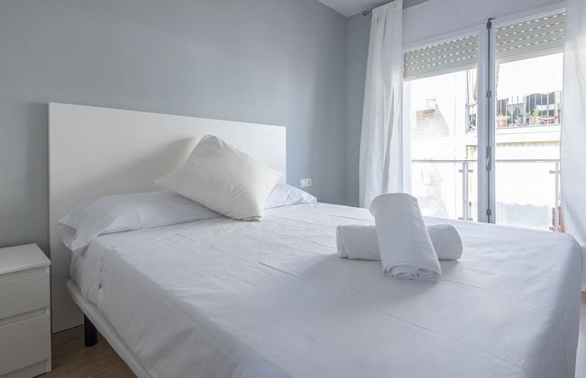 Montserrat 32, R68 - Photo 3