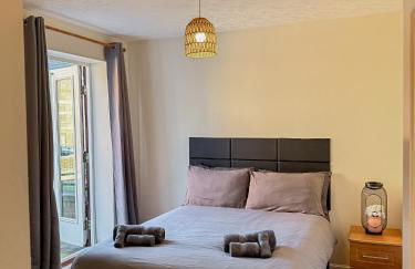 Modern 2 Bed Sleeps 6 near O2 ExCeL Enjoy river views and easy access to the IFS Cloud Cable Car Features 2 bedrooms plus a sofa bed for 6 guests - Foto 14