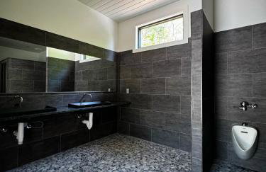 Couples Mirror Cabin- Reflections at Valley Bear Farms Resort - Foto 30