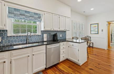 Salty Sister Villa by Peace Vacations - Foto 10