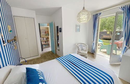 Maison rénovée, à 300m de la plage et proche commerces, avec terrasse et jardin, tout confort - FR-1-361-131 - Photo 18