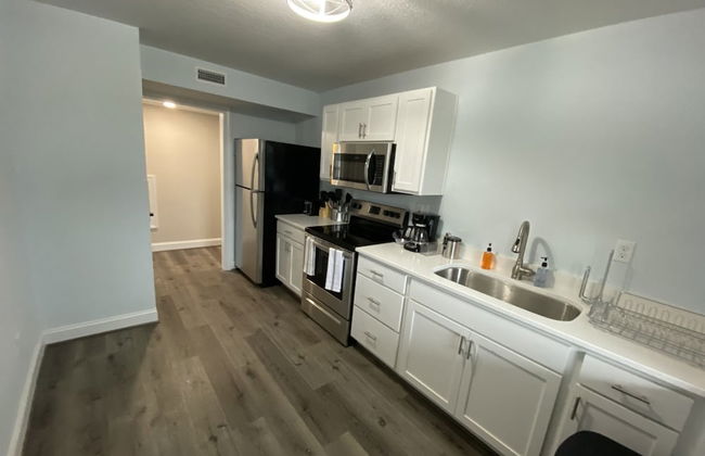 Sawgrass Lane Unit 2 Walk to the Beach - Foto 1