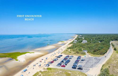 Lovely House 5 Min to Beach with Deck Grill and Garage - Foto 6