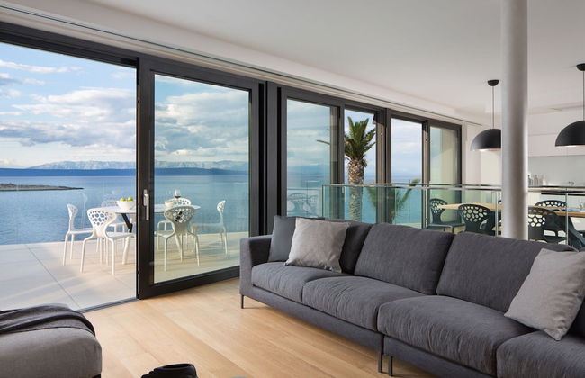 Beach Villa in Korcula with Pool, Sauna & Hot Tub - Photo 11