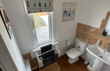 Self Catering Spacious open plan 3 bed apartment with sea views - Foto 12