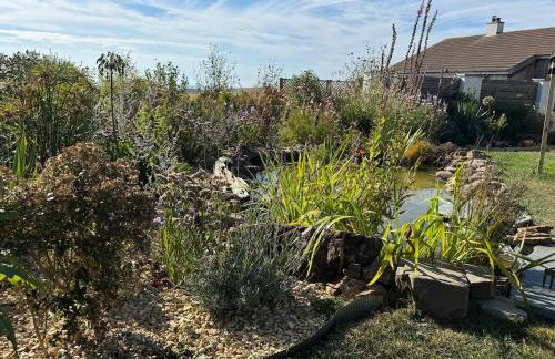 Coastal retreat with hot tub and panoramic views - Foto 27