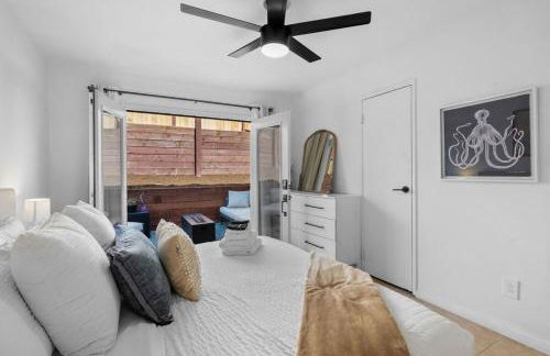 The Palm House by Coastline Vacation Rentals - Foto 22