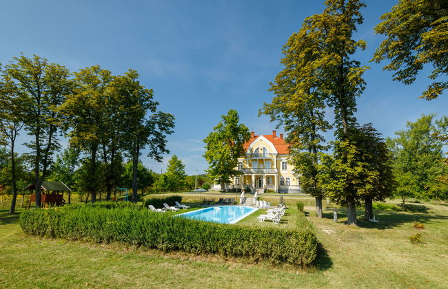 10 bedroom House in Fonyód with private pool and garden - Photo 38