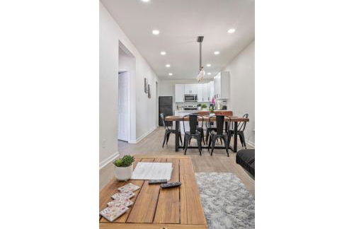 Glorius Amazing 2BR1BA Stay Near Lively Downtown - Foto 4