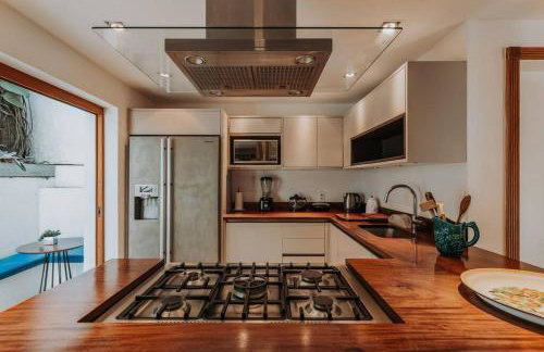 Tropical Escape Next to Leblon (Villa Elis Regina) - Foto 11