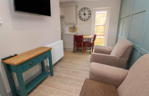 Courtyard Cottage Number 9 - Photo 2