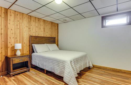 Shady Point Retreat with Hot Tub and Pickleball! - Foto 22