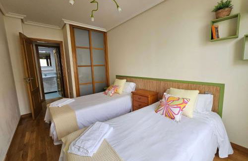 PISO EN EL CENTRO DE NIGRAN CERCA DE PLAYA AMERICA - Foto 9