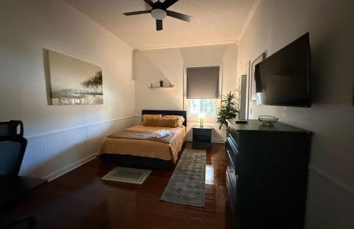 Charming 2-Bedroom 1 Bath Near Everything - Foto 16