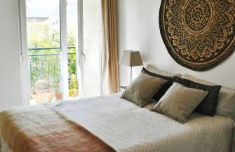 THE BOHO-CHIC OASIS, lovely city center apartment - Photo 27