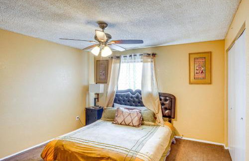 Patio and Mtn Views Family Gem in California City - Foto 12