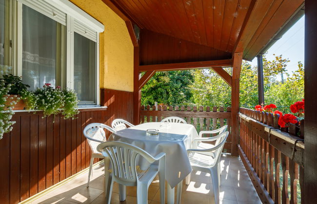 2 bedroom House in Balatonfenyves with garden and terrace - Photo 3