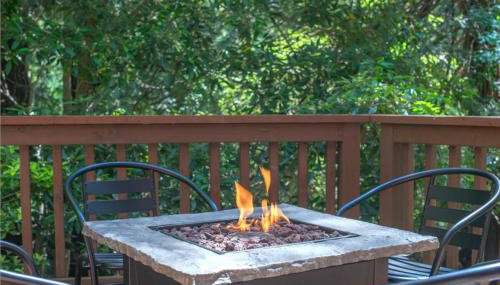 Summit Sanctuary! Redwoods! Fire Table!! BBQ Grill! Fast WiFi!! Dog Friendly! - Foto 2, Other