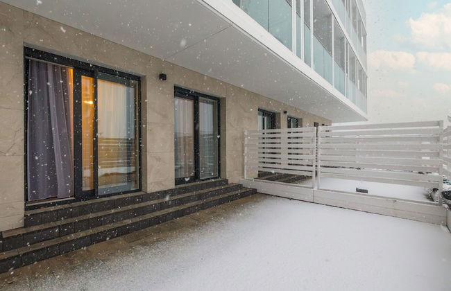 Coast Apartment With Terrace by Renters - Photo 46