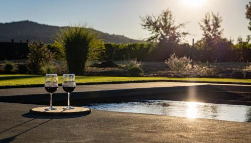 Year-Round Heated Pool - Hot Tub - Fire Pit - Lawn - Foto 2