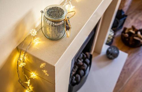 Buxton centre cosy cottage with free secure parking - Foto 14