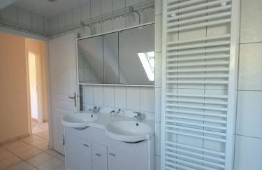 Le panorama - Appartement meublé 5 pièces cuisine salle de bain - Photo 14
