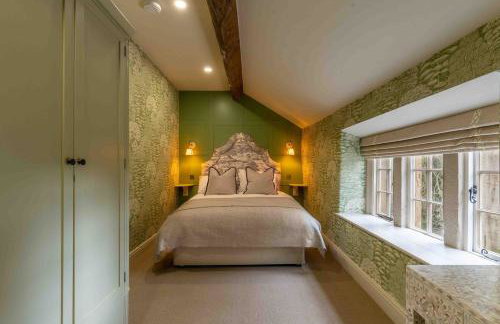The Entire Coach House at Middleton Hall, Three Bedroom Holiday Home - Photo 15