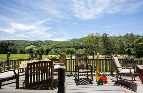 The Eagles Nest, Couples Escape - Hot Tub & Views! - Foto 62