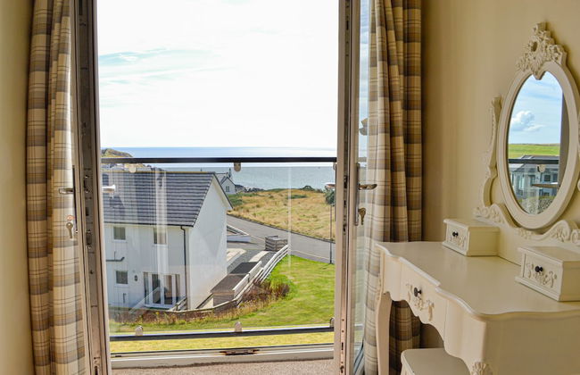 Self Catering at The Fairways - Photo 54