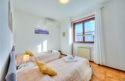 Cedar House Villa Few Minutes From Lake - Happy Rentals - Foto 24