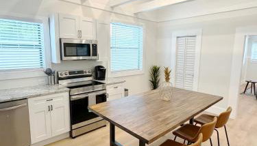 Mid-Century 1bd House - Beach Gear - 5min Walk to Beach - Foto 2