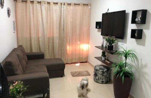 GREAT HOUSE - Photo 2