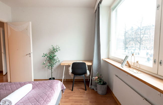 2ndhomes Cozy 1BR Apartment with Balcony - Photo 4