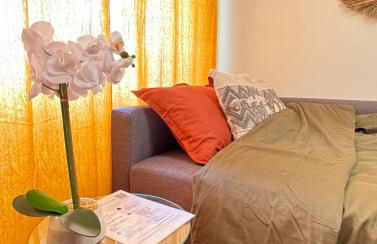 PARIS-MONTROUGE Magnifique Studio Appartement de 35m2 - très cosy pour 1 à 6 personnes refait à neuf - ENTIRE APARTMENT LUXIRIOUS AND WARM - Montrouge Paris 14ème - Proche Aéroport Orly & Parc Expositions Porte de Versailles FREE WIFI GRATUIT - Foto 48