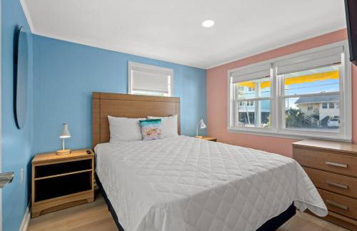 Sunshine House #2-Selfie-Friendly - Steps to Beach - Foto 19