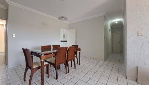 Apartamento amplo, perto de tudo - Foto 3